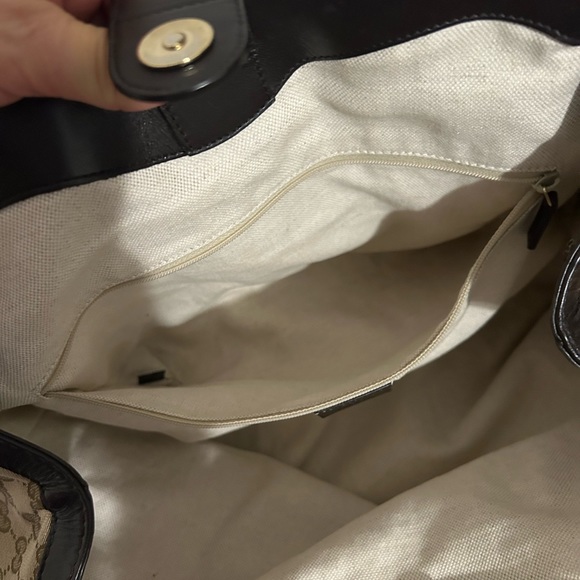 Gucci Monogram Medium Sukey - Picture 16 of 16